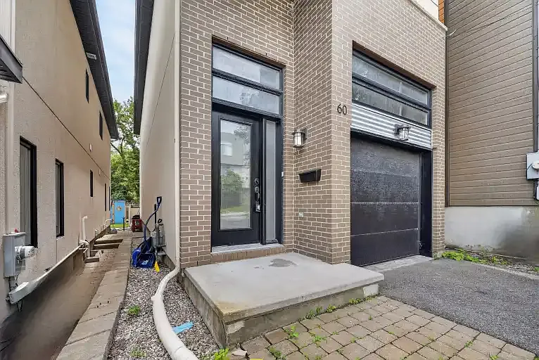 60 Young St #1A — Photo 3