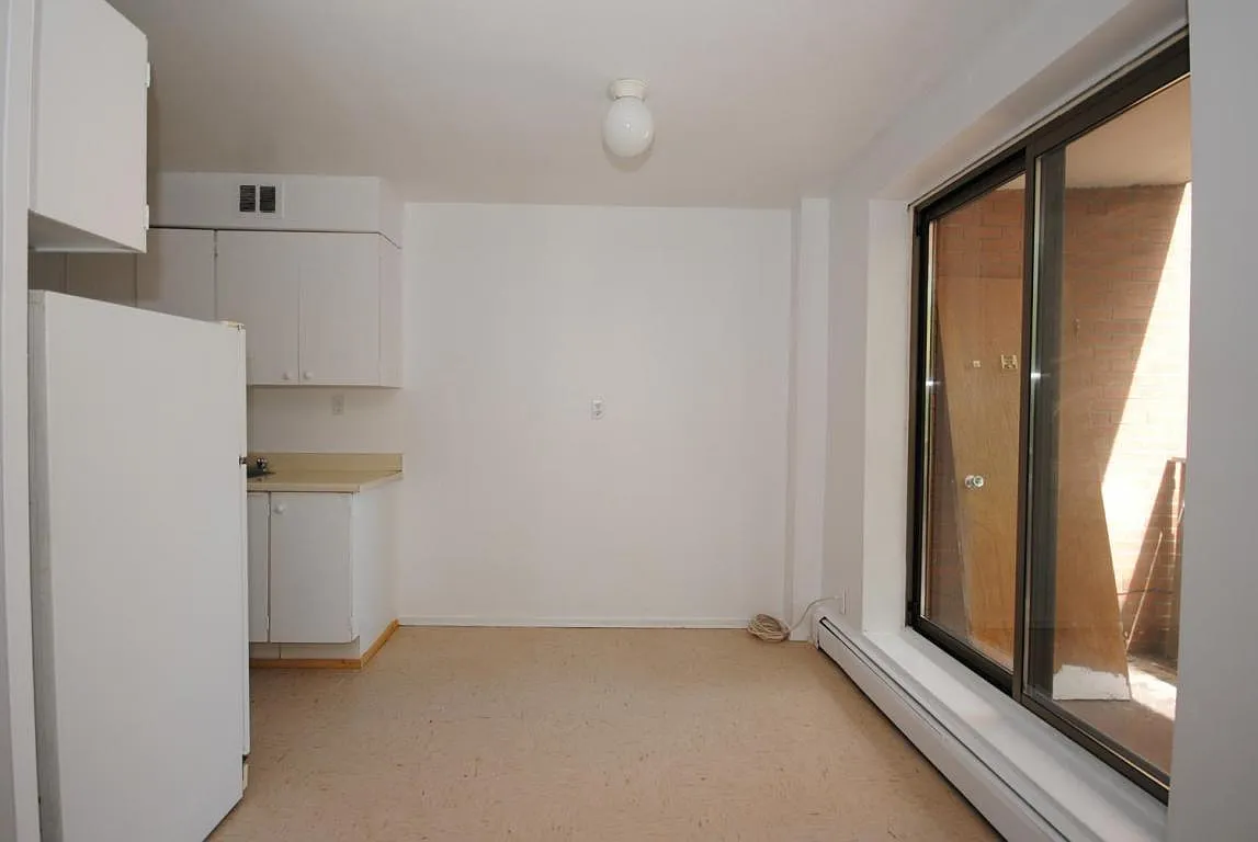 Grant Towers — Photo 4