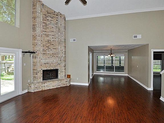 5th image of 3534 Greenwood Dr