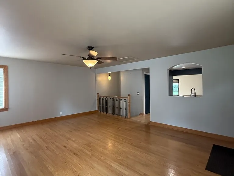 479 N Elm Ave — Photo 7