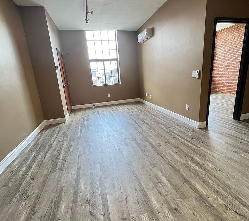 1st image of 70 Webster St #207