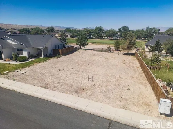 594 Wedge Ln, Fernley, NV 89408