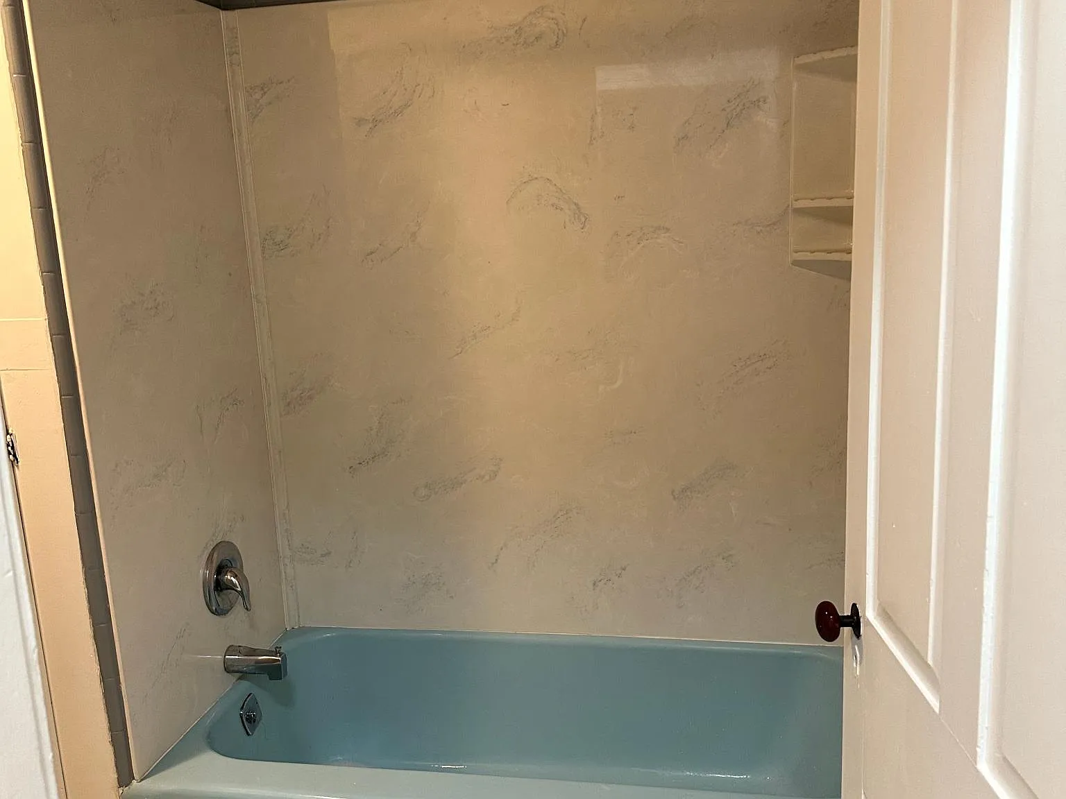 1647 W Philadelphia Avenue — Photo 4