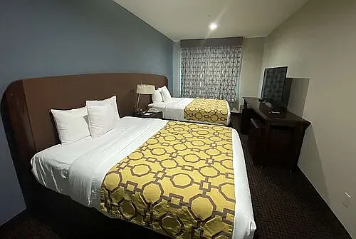 Baymont Inn Colorado Springs — Photo 8