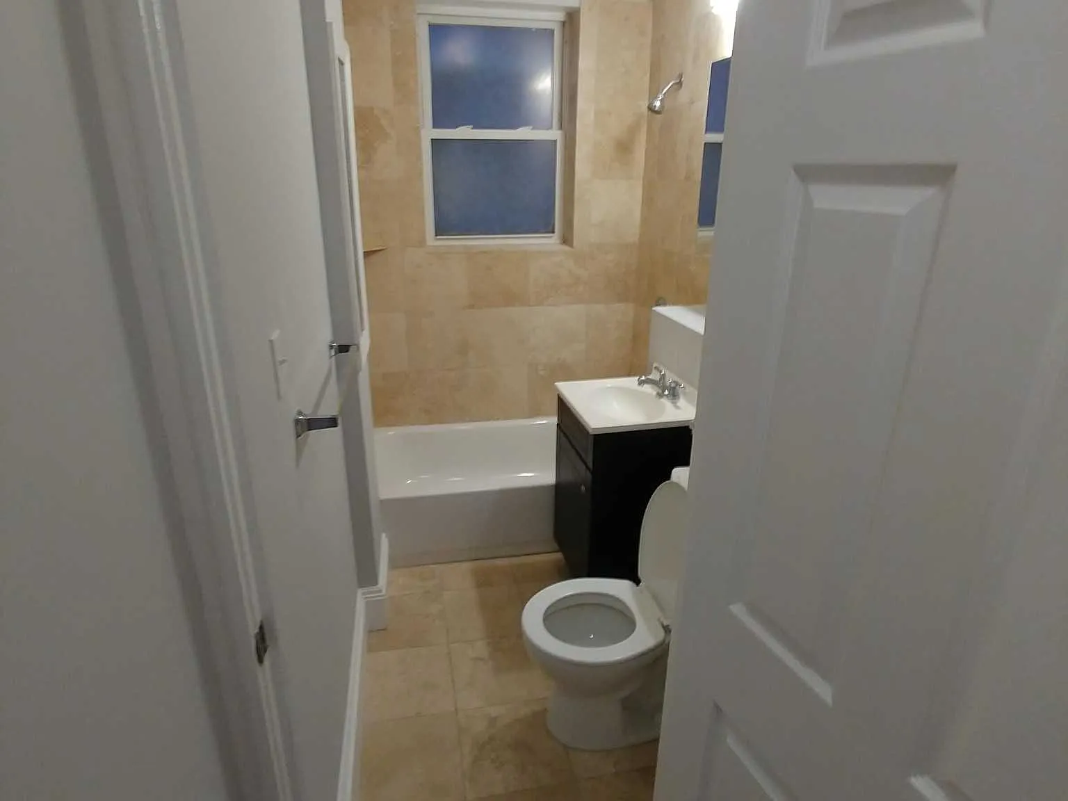 3 bed, $5,025 — Photo 2