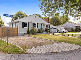 67 Linden St, Middletown, RI 02842