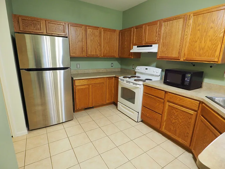 3029 Charing Cross Rd — Photo 11