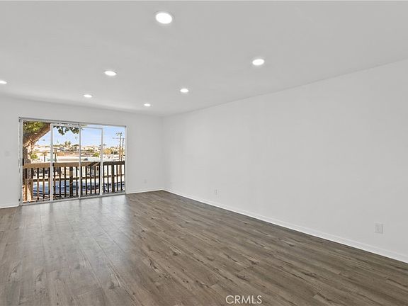 3rd image of 730 N Eucalyptus Ave APT 25