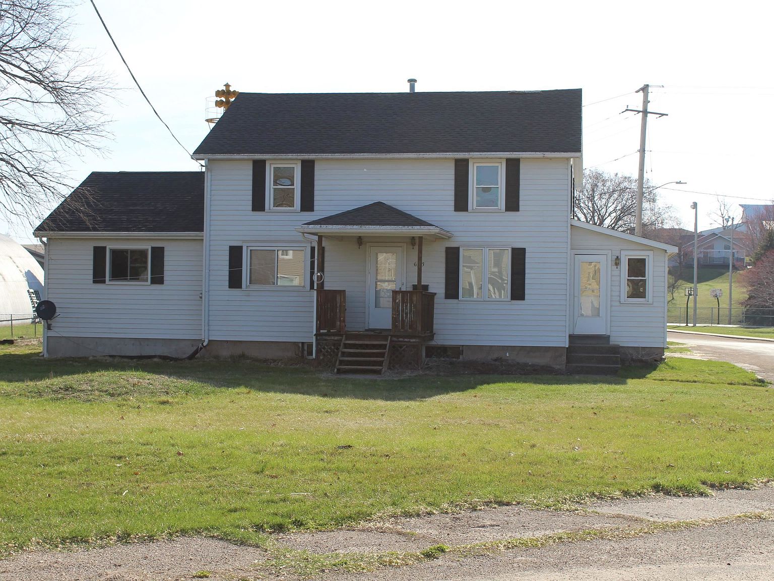 603 Water St, La Motte, IA 52054 Zillow