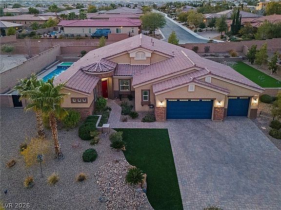 5th image of 5565 N Grand Canyon Dr