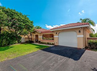 1330 Seagrape Cir, Weston, FL 33326