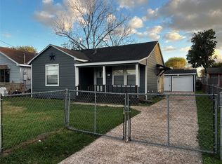 230 Burress St, Houston, TX 77022