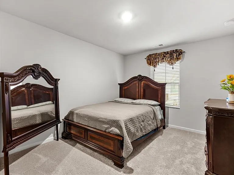 11649 Mendenhall Ct — Photo 19