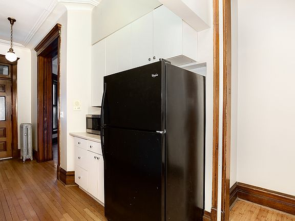 4th image of 2112 W Le Moyne St