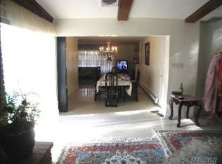 27 Bentley Rd, Great Neck, NY 11023