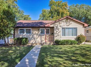 426 Fairhaven Ln, Mundelein, IL