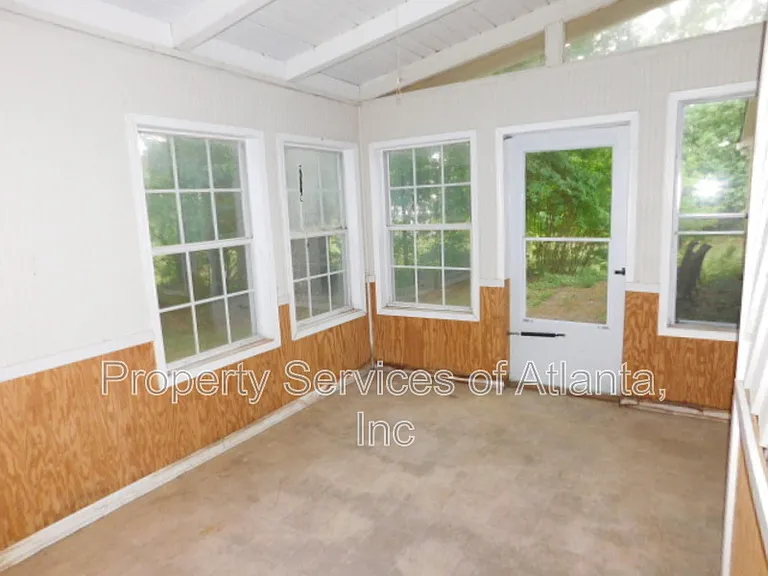 1710 Pine Rd — Photo 11