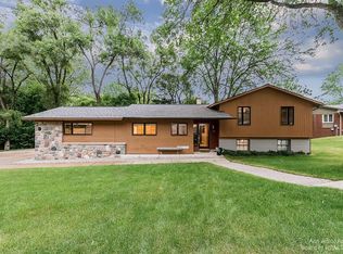 460 Pine Brae St, Ann Arbor, MI 48105