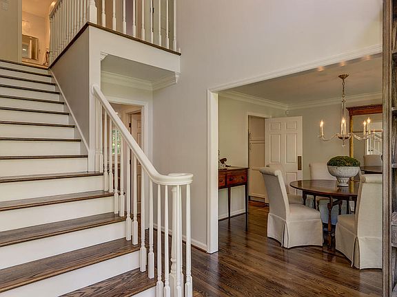 5th image of 7305 Wheatfield Pl