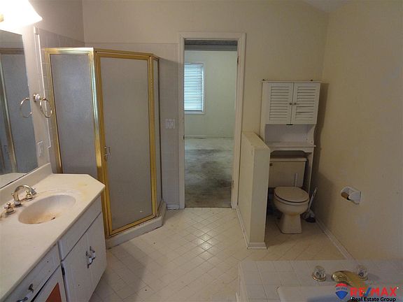 5th image of 16956 William St