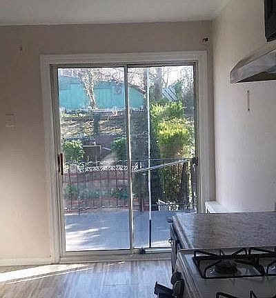 Duplex Apt - Eat in Kitchen 