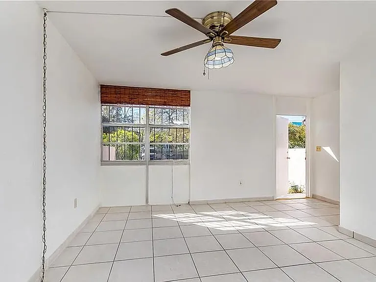 6117 SW 69th St #44 — Photo 3