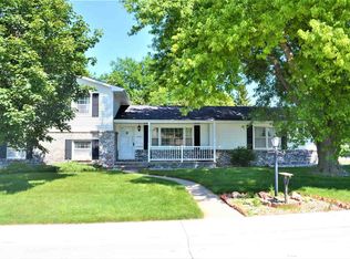 4603 Parklane Dr, Kearney, NE 68847
