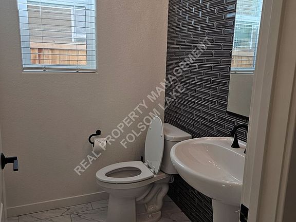 4th image of 3472 Gallatin Dr
