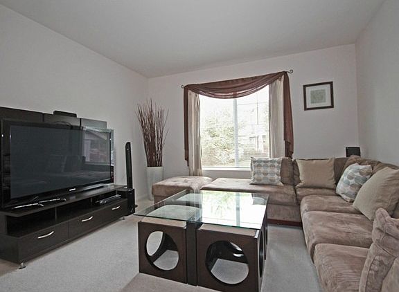 3rd image of 6864 Holly Park Dr S