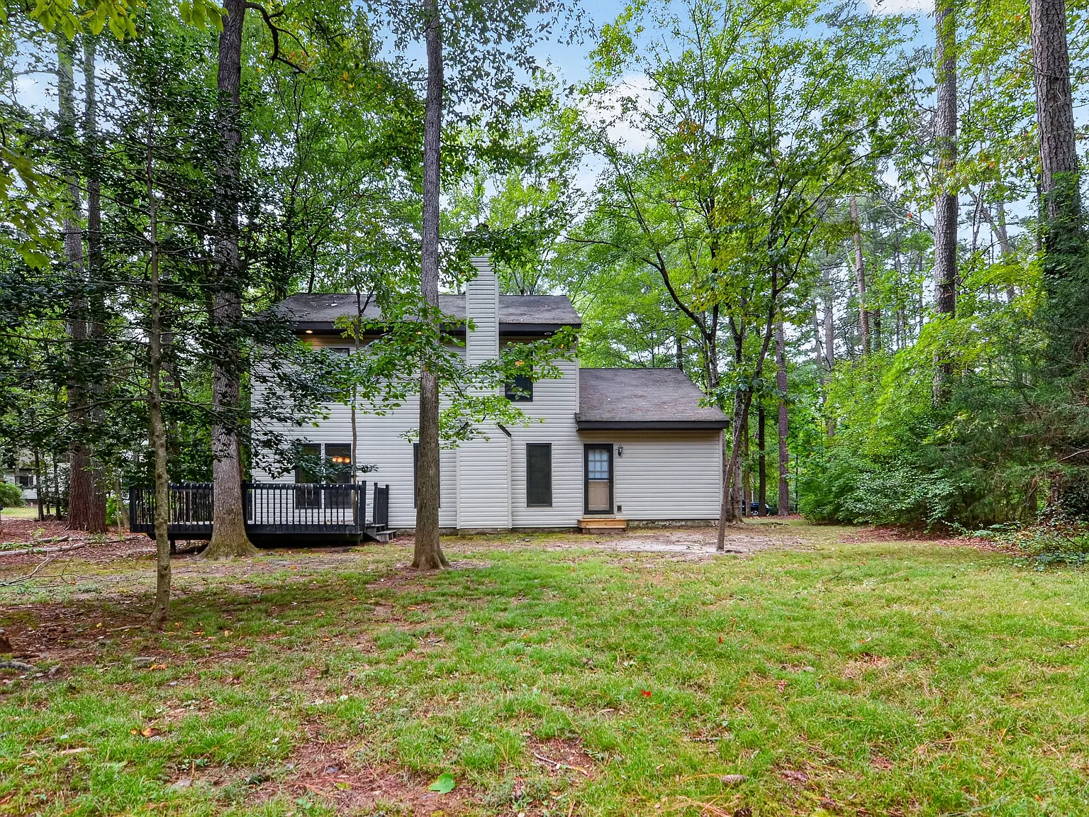 3 bed, 2.5 bath, 1848 sqft, $2,500 — Photo 4