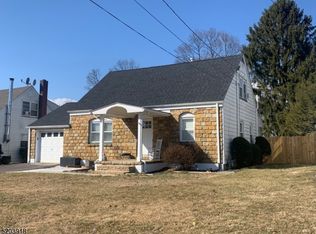 5 Valley View Ter, Washington, NJ 07882