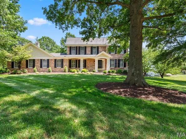 2032 Wilson Ridge Ln, Chesterfield, MO 63005