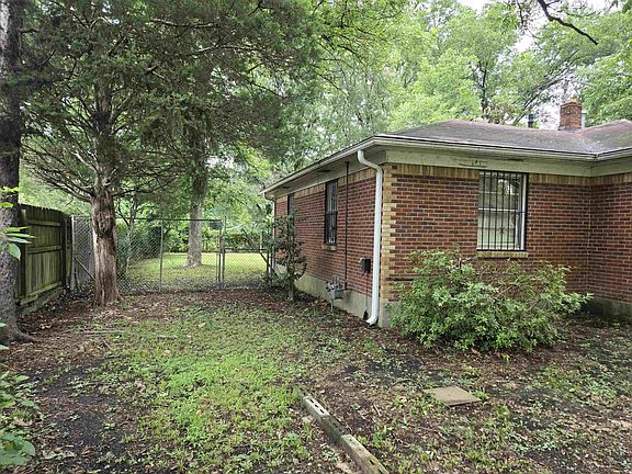 4th image of 1568 Rolling Hills Dr