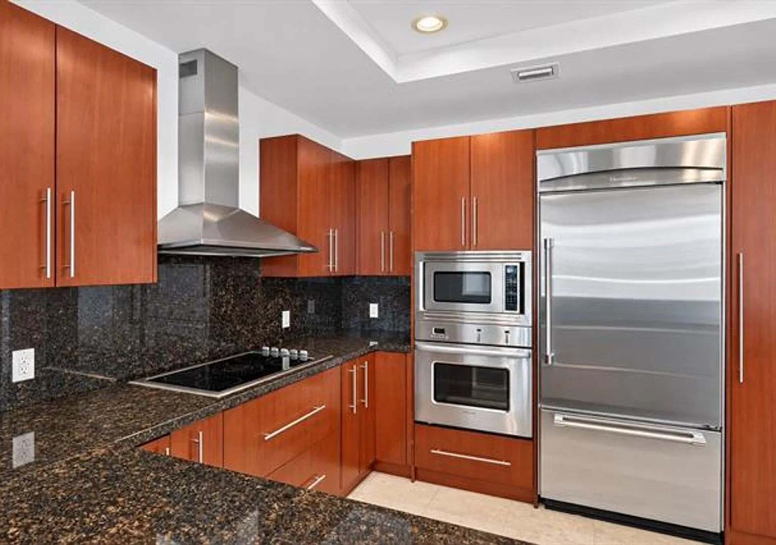 1090 NW North River Dr cu-402, Miami, FL 33132 — Photo 4