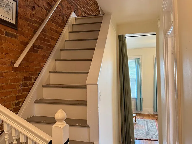 141 N. Plum St. — Photo 5