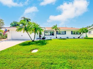 2222 Overbrook Ave N, Belleair Bluffs, FL 33770
