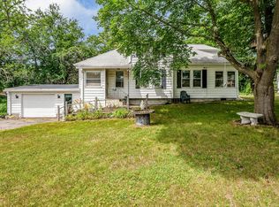 59 Riverneck Rd, Chelmsford, MA 01824