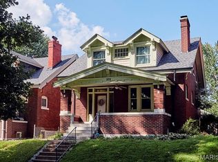 929 Bellerive Blvd, Saint Louis, MO 63111