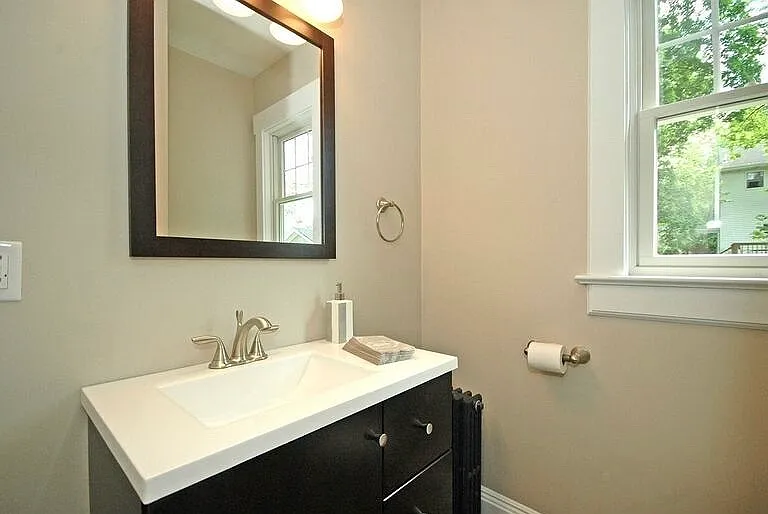 31 Oliver St — Photo 14