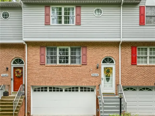 2642 Birchwood Ln, Oakdale, PA 15071