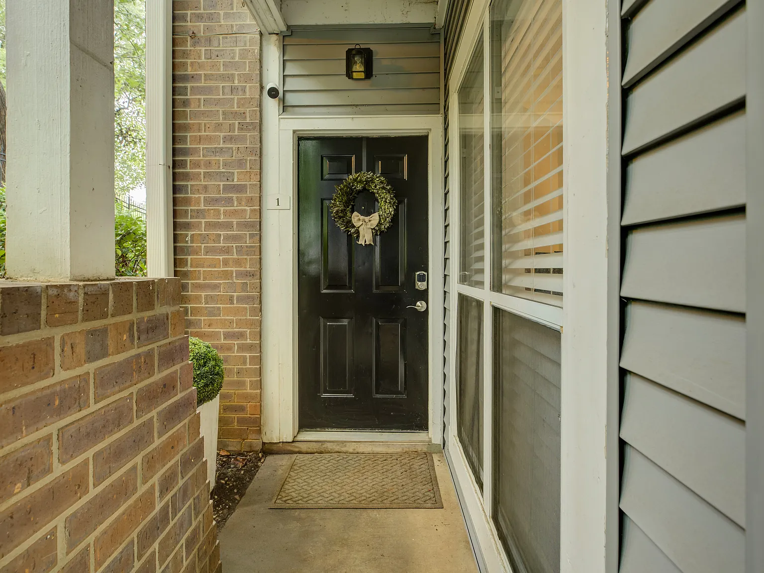 2 bed, 964 sqft, $2,150 — Photo 3