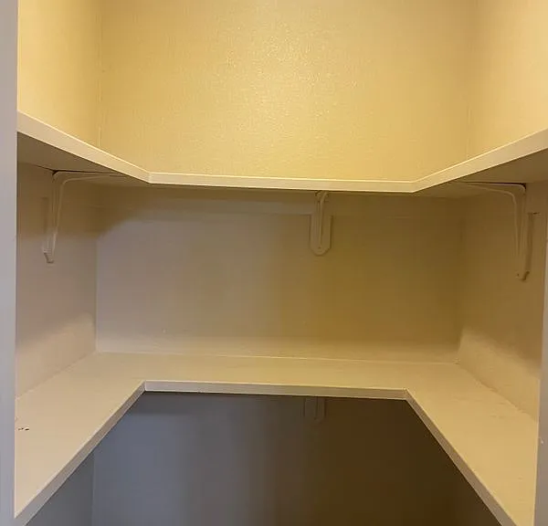 2804 Hector Dr — Photo 10