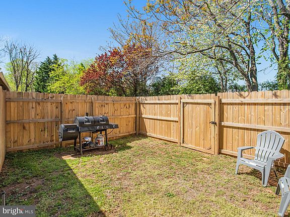 5th image of 22 Coventry Ct