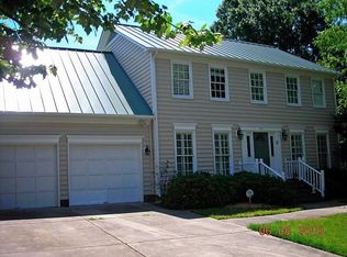 4411 Charlestowne Manor Dr, Charlotte, NC 28211