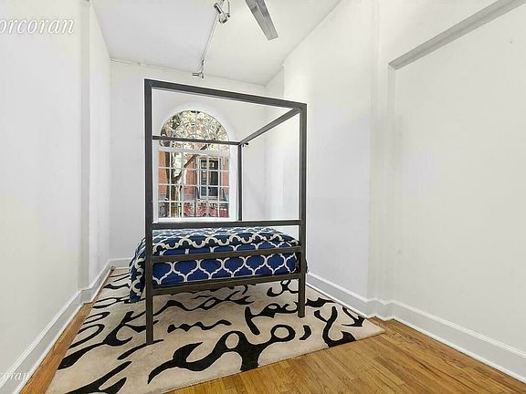 3rd image of 51 Jane St APT 1