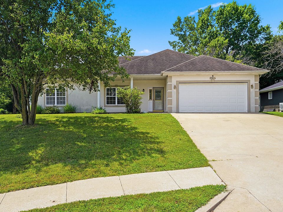 1st image of 2904 Lake Town Dr