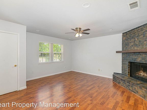 5th image of 500 W Cedar St
