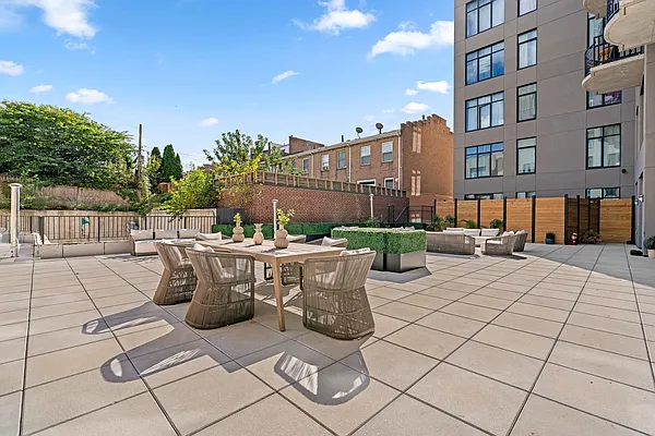 Rented by Joel Scharf, LREB | media 22