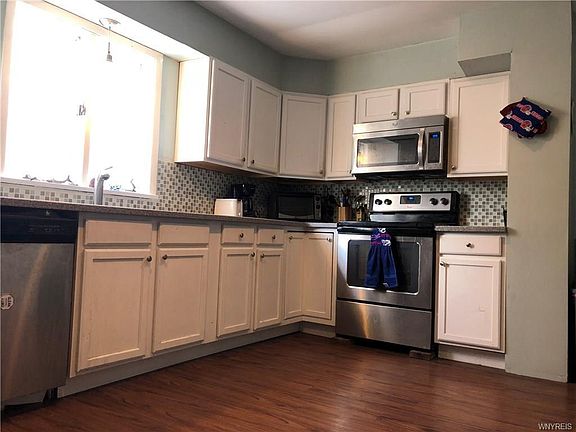 Lower Kitchen