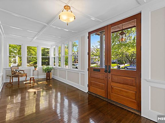 3rd image of 70 Ridge Rd
